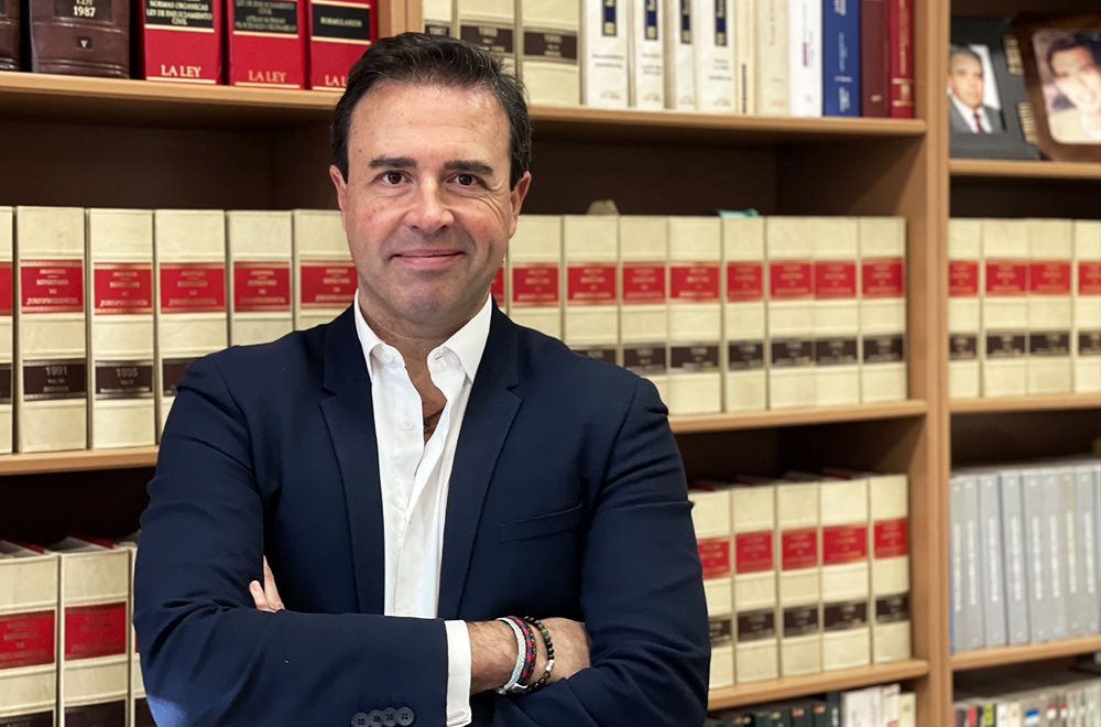 https://www.aguileracastilla.es/wp-content/uploads/2021/02/equipo-listado-aguilera-castilla-despacho-abogados-granada-juan-luis.jpg